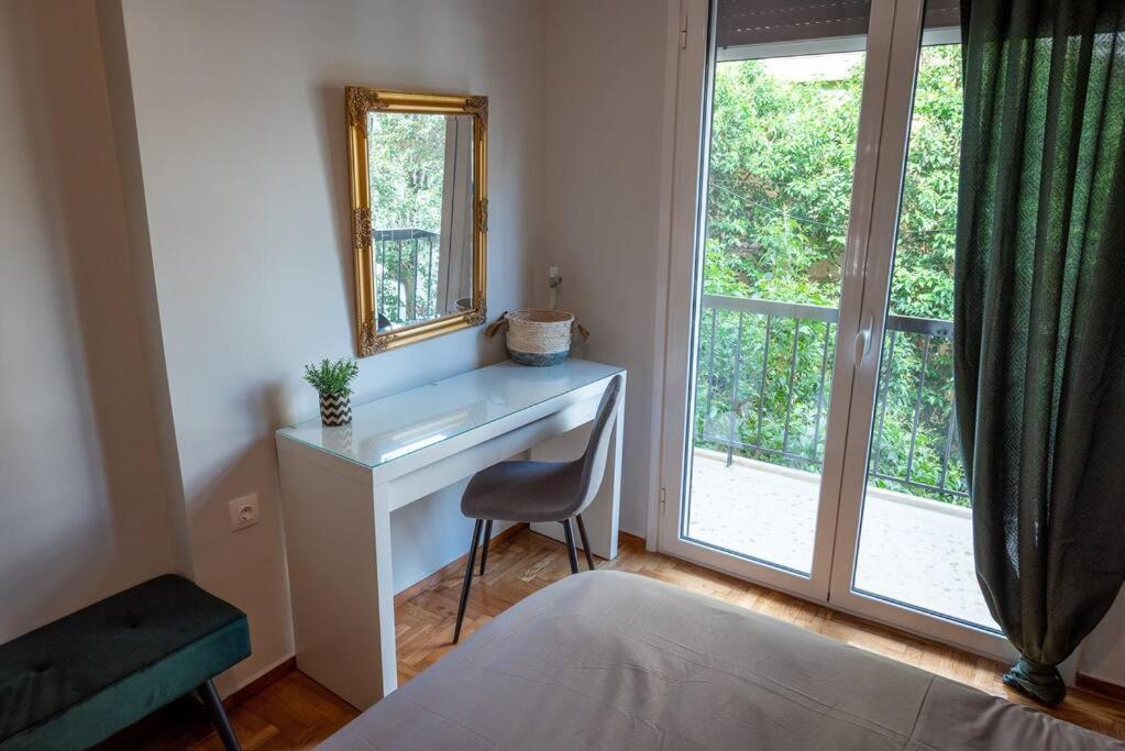 The Athenian Hideaway 2- Bedroom Apartment In Thiseio Εξωτερικό φωτογραφία