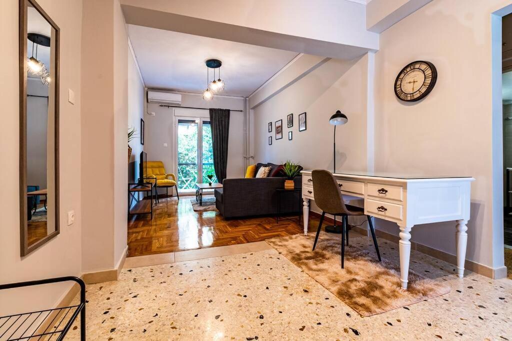 The Athenian Hideaway 2- Bedroom Apartment In Thiseio Εξωτερικό φωτογραφία