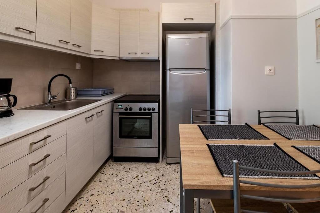 The Athenian Hideaway 2- Bedroom Apartment In Thiseio Εξωτερικό φωτογραφία